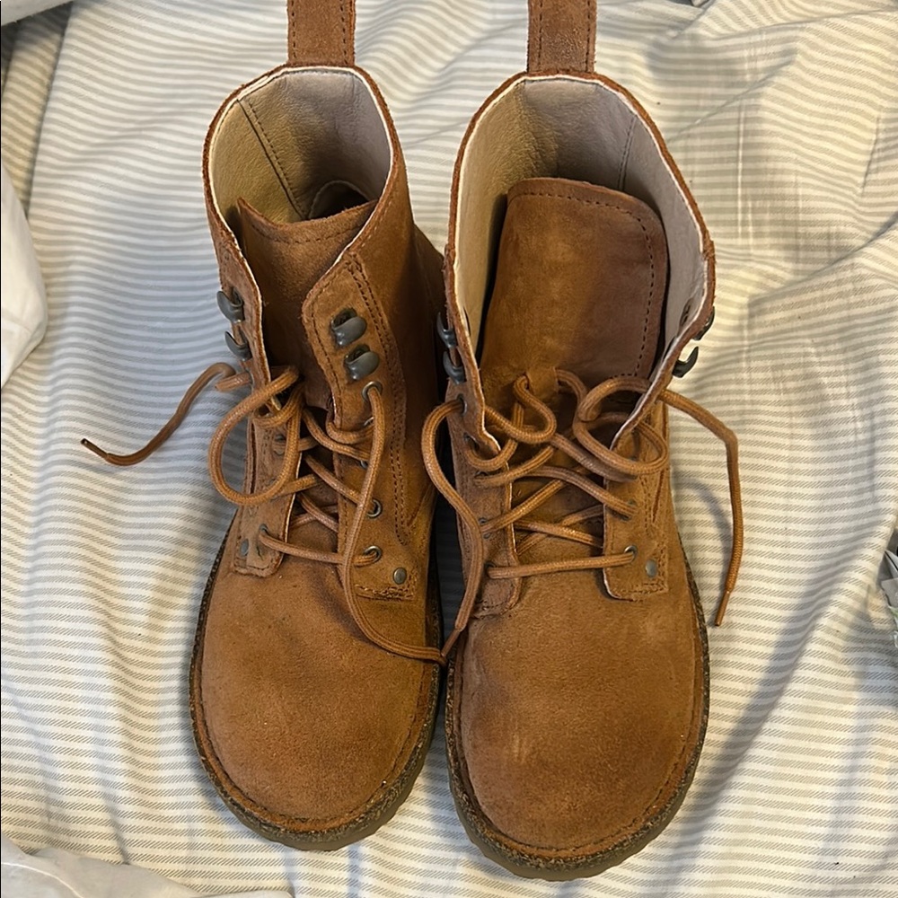 Birkenstock Brown Lace Up Boots with Nubuck Finish New never worn